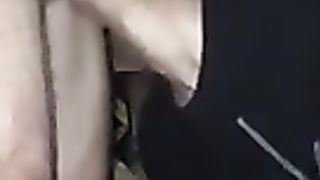 Глубокий заглот волосатого хуя от молодого голубка