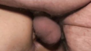 Зрелые похотливые самцы наслаждаются дырками молоденького гея на кухне