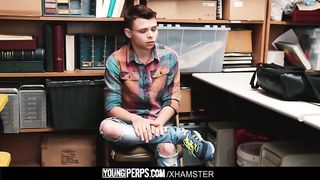 Попытался украсть товар в супермаркете и был жестоко выебан в жопу