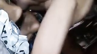 Домашнее порно с анальным сексом между белым парнем и мулатом