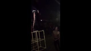 Молодые геи в подборке показывают возбужденные и вялые члены