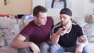 Подборка в которой красивые парни занимаются анальным сексом