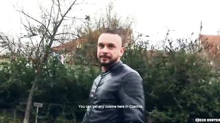 Уверенный в себе пацан развел на секс незнакомого чувака