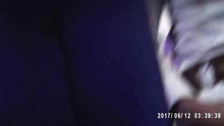 Гей в общественном туалете дрочит большой хуй незнакомца