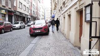 Фотограф привел к себе домой красавчика и поимел его