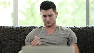 Взял в рот у друга своего брата и наколол его на хуй