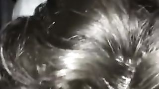 Снимает на телефон своего отменно сосущего хуй приятеля