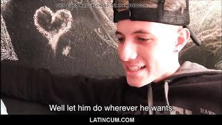 Хиляк трахнул в очко своего подкачанного приятеля за деньги