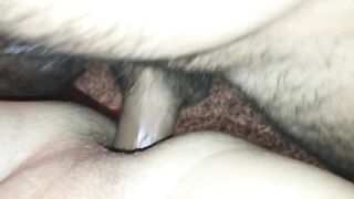 Пенис трахает задницу гея крупным планом