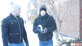 Отчим оттрахал задницу пасынка