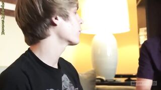 Пацаны отложили игры в сторону и потрахались втроем