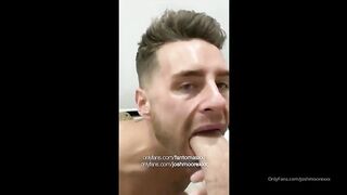 Пососал хуй и дал себя потрахать в жопу