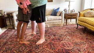 Мальчик легкого поведения сосет и трахается с жирдяем