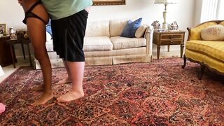 Мальчик легкого поведения сосет и трахается с жирдяем