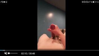 Подборка мастурбирующих члены парней