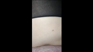 Долбежка о попку трансгендера в хоум POV на смартфон