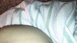 Член проникает в очко крупным планом