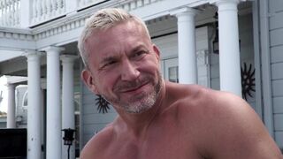 Два любовника потрахались во дворе