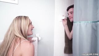 Зрелый мужик выебал в жопу сына своей любовницы