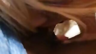 Парень в форме студентки сосет член мужика