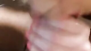 Парень в форме студентки сосет член мужика