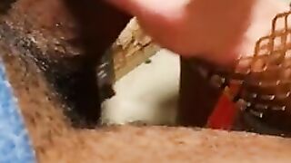 Парень в форме студентки сосет член мужика