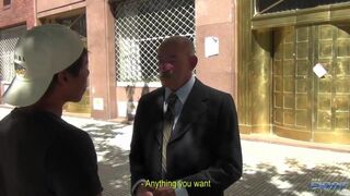 Старый развратник приютил молодого мексиканца ради секса