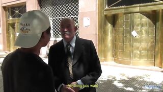 Старый развратник приютил молодого мексиканца ради секса