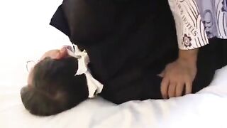 Домогательства до старого японского мужчины в ролевой игре