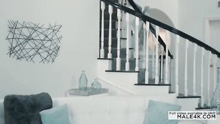 Чернокожий риелтор готов к аналу чтобы очаровать клиента