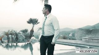 Чернокожий риелтор готов к аналу чтобы очаровать клиента