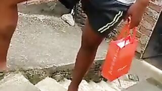 Показал свой черный член, не снимая шорт