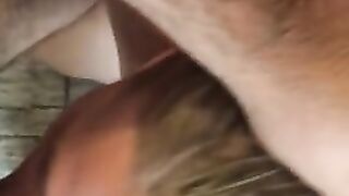 Парень сосет член полового партнера в POV видео