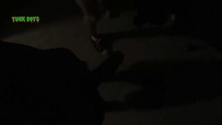 Черный хуй трахает друга раком в POV хоум видео