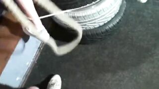 Парню нравится подчиняться своему грубому господину