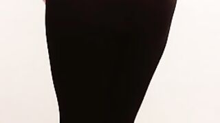 Парень показал попку и пенис