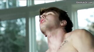 Пара парней увлекается анальным поревом