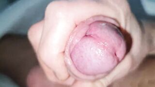 Дрочка члена крупным планом