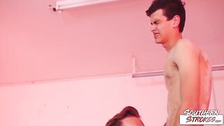 Подрабатывают и трахаются в чужом доме