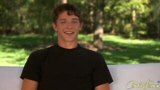 Молодой человек готов сниматься в откровенном соло