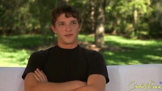 Молодой человек готов сниматься в откровенном соло