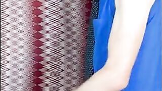 Пацан ебет игрушки